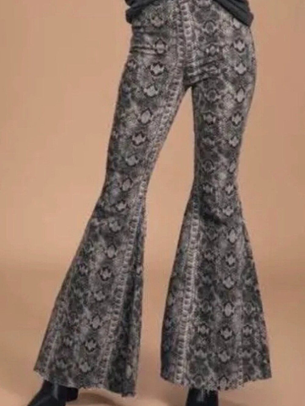We The Free By Free People Just Float On Flare Pants *26 *NWT